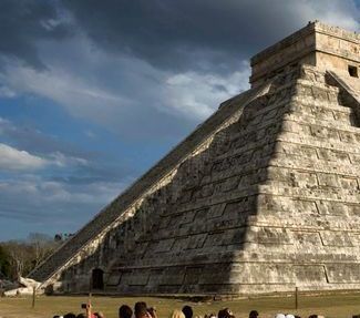 kukulkan-pyramid-in-chichen-itza.jpg
